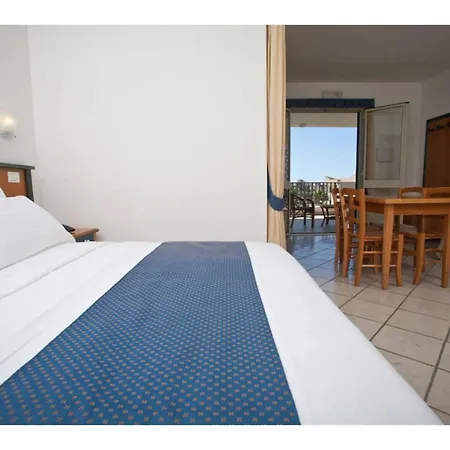 Pretty In Scoglitti, Sicily Apartment