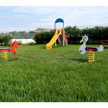 Pretty In Scoglitti, Sicily Apartment *